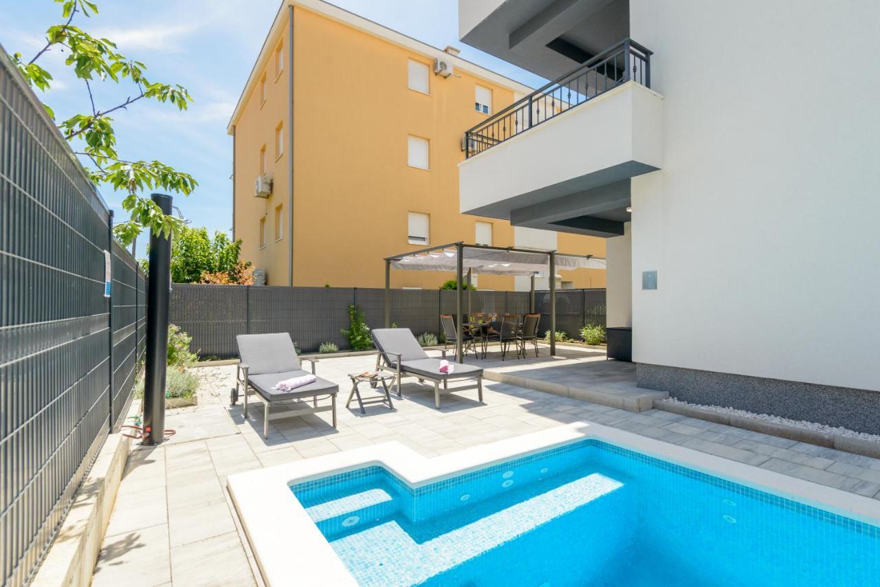 New, Private Heated Swimming Pool, Free Parking, Trogir Centar Apartment Exterior photo